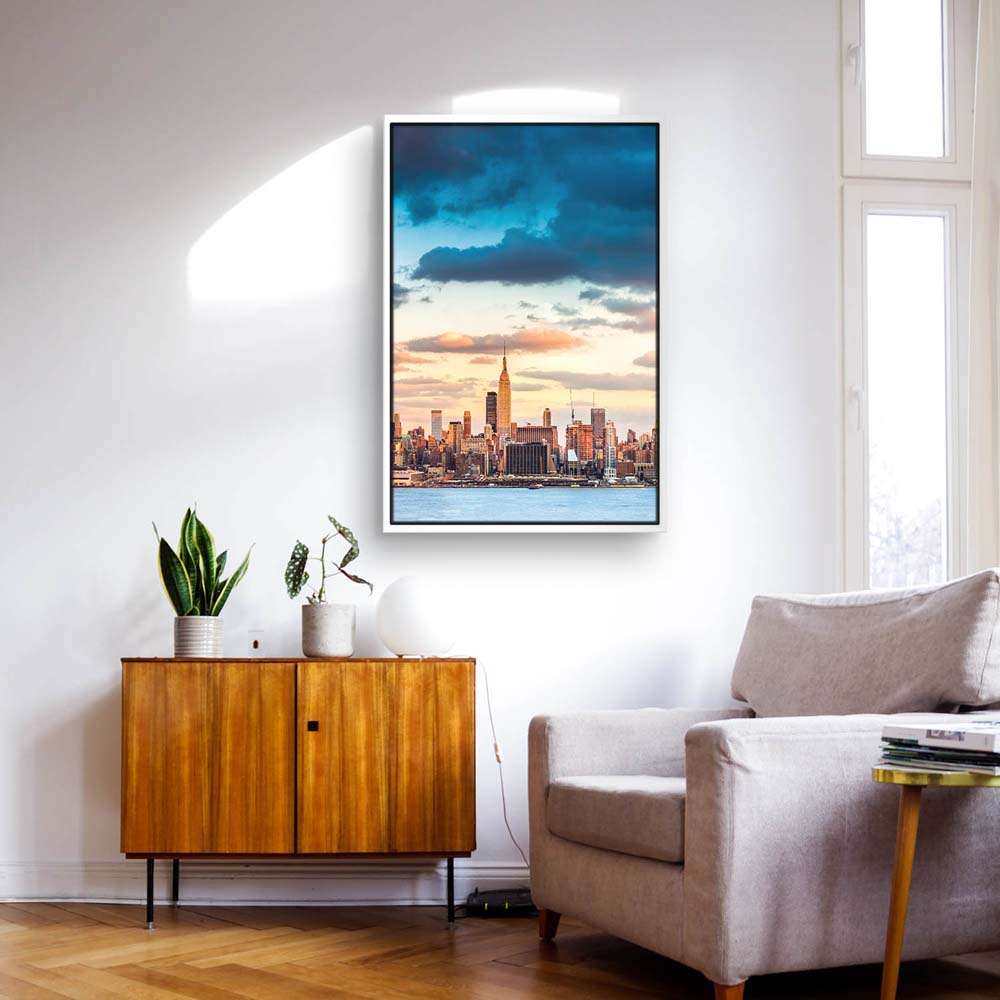 Skyline Panorama von New York im weißen Bilderrahmen, 180x120cm