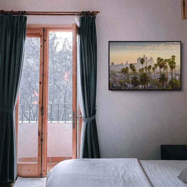 Skyline Los Angeles Palmen im schwarzen Bilderrahmen, 200x150cm