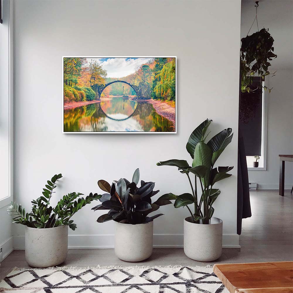 Wald & Bäume Herbst Rakotzbrücke, Kromlau im weißen Bilderrahmen, 80x80cm