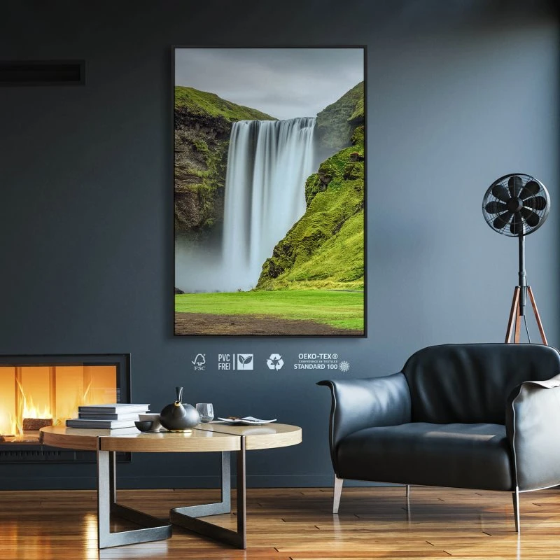 Berge & Gebirge Skogafoss Wasserfall Island im Hochformat 60x90cm mit schwarzen Bilderrahmen