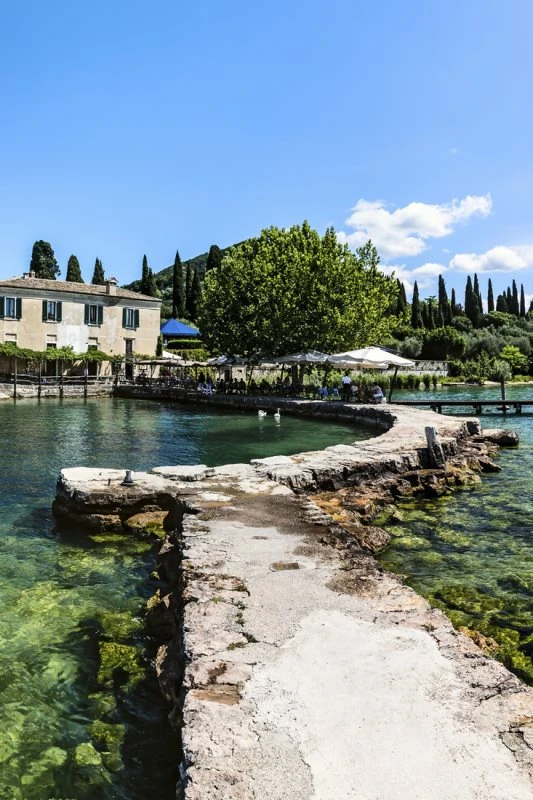 Poster 40x60cm im Hochformat, Punta San Vigilio, Gardasee Strand & Meer