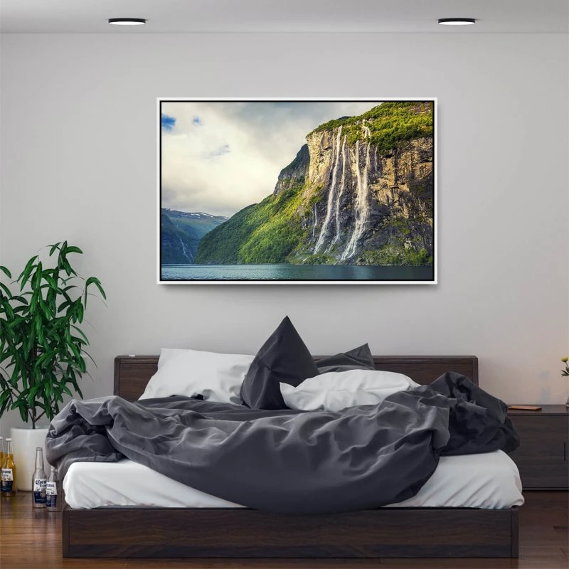 Wasserfall Seven Sisters im weißen Bilderrahmen, 200x150cm