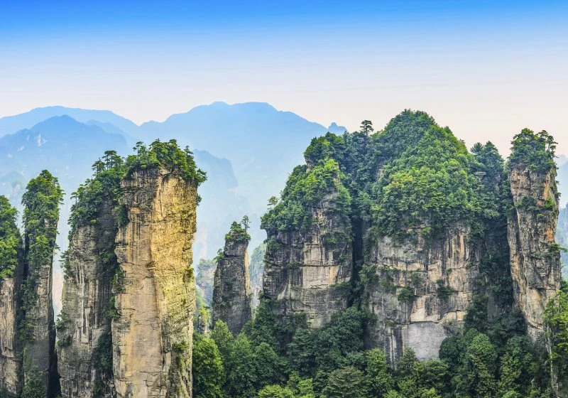 Berge & Gebirge Zhangjiajie Nationalpark im schwarzen Bilderrahmen, 100x70cm