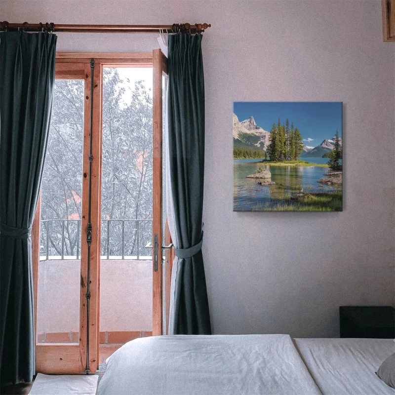Berge & Gebirge Rocky Montains Magnige Lake als Leinwand Bild 80x80cm