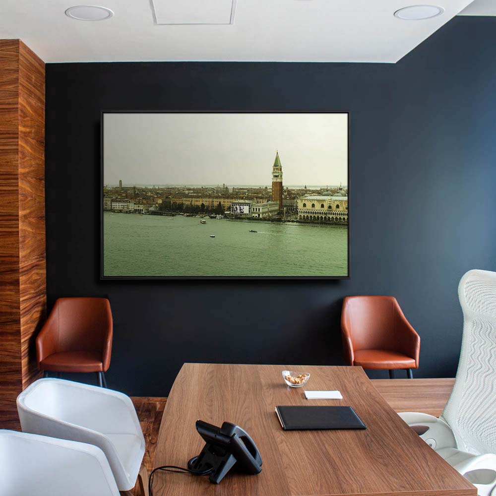 Skyline Venedig in Italien im schwarzen Bilderrahmen, 110x50cm