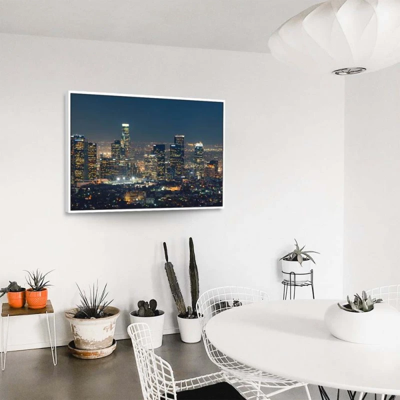 Skyline Los Angeles Nachts im weißen Bilderrahmen, 110x50cm