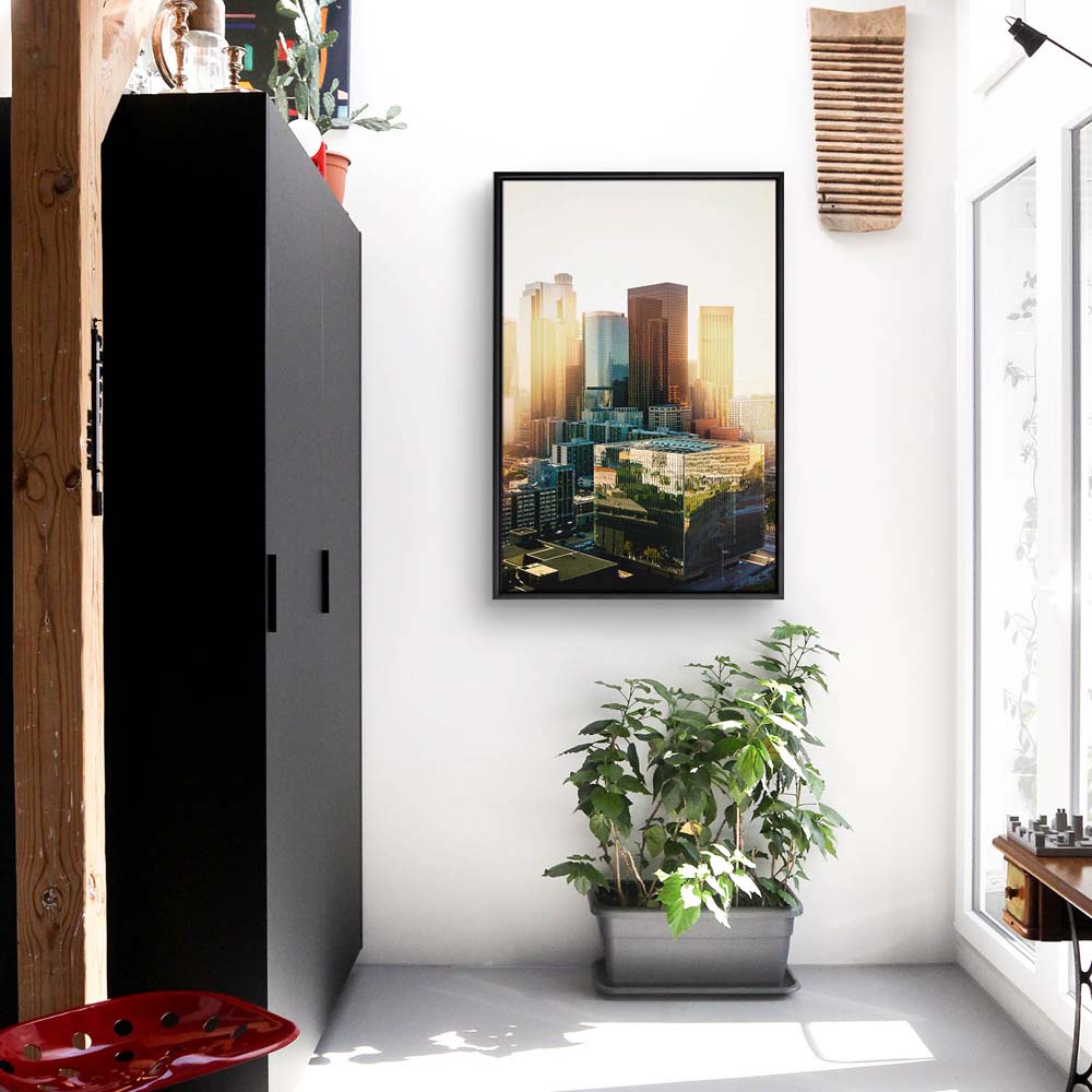 Skyline Los Angeles Sunset im Hochformat 60x90cm mit schwarzen Bilderrahmen