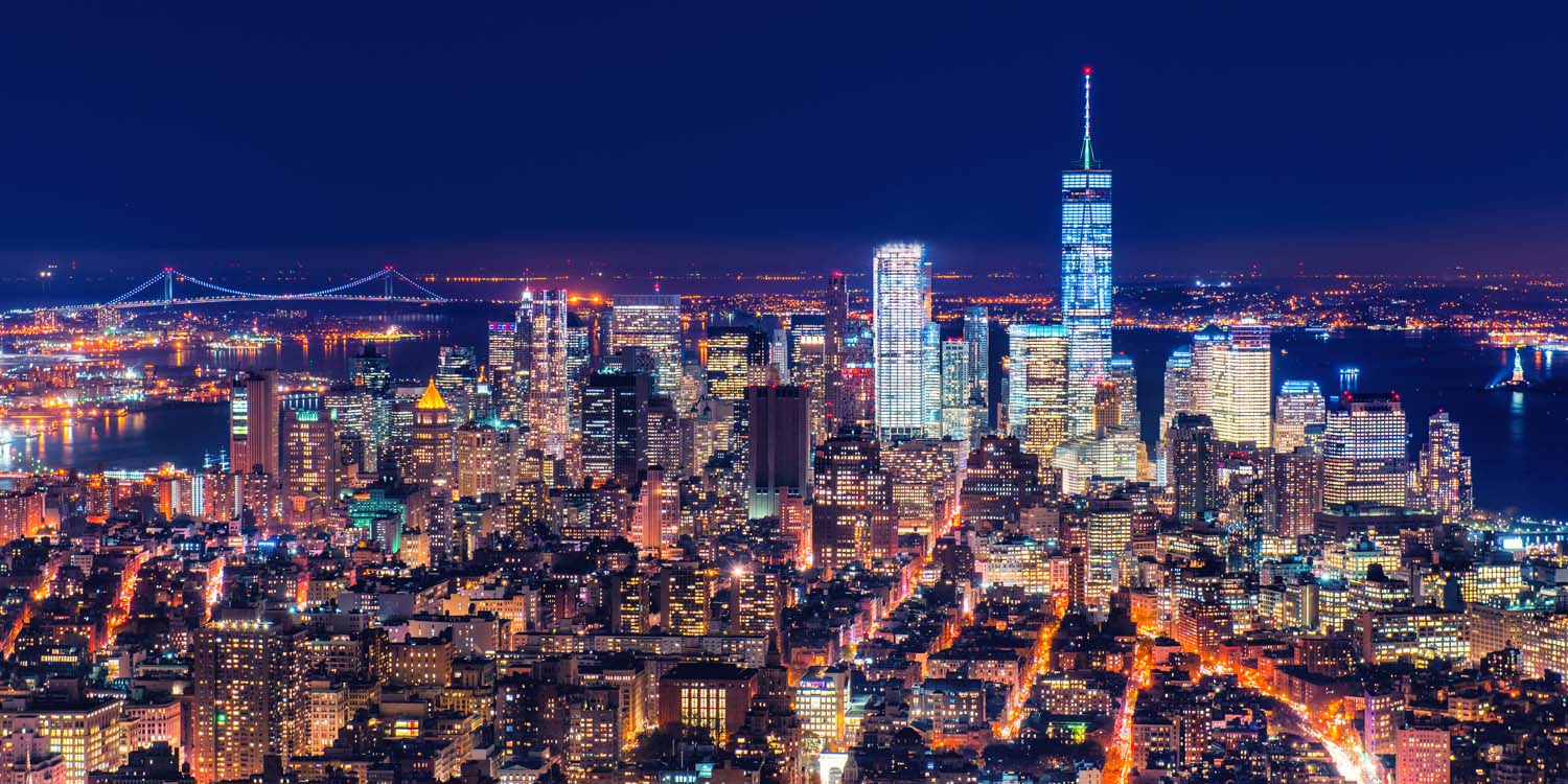 Skyline Manhatten bei Nacht als Poster 120x60cm