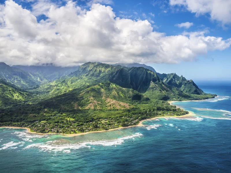 Berge & Gebirge Hawaii Klippen Insel Kauai im schwarzen Bilderrahmen, 200x150cm