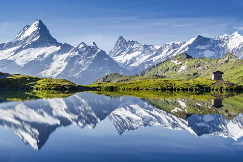 Berge & Gebirge Bachalpsee Schweiz im weißen Bilderrahmen, 150x100cm