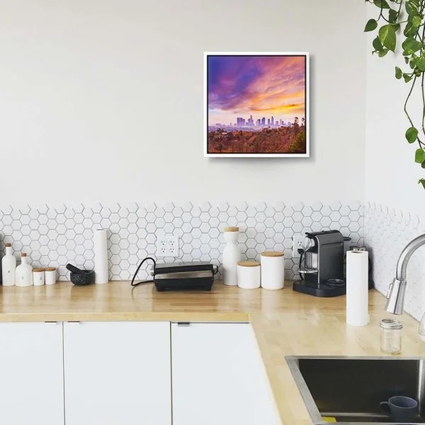 Skyline Los Angeles hills im weißen Bilderrahmen, 90x60cm
