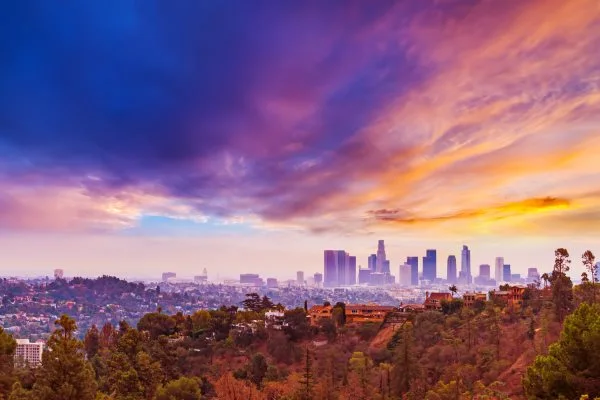 Skyline Los Angeles hills im weißen Bilderrahmen, 90x60cm