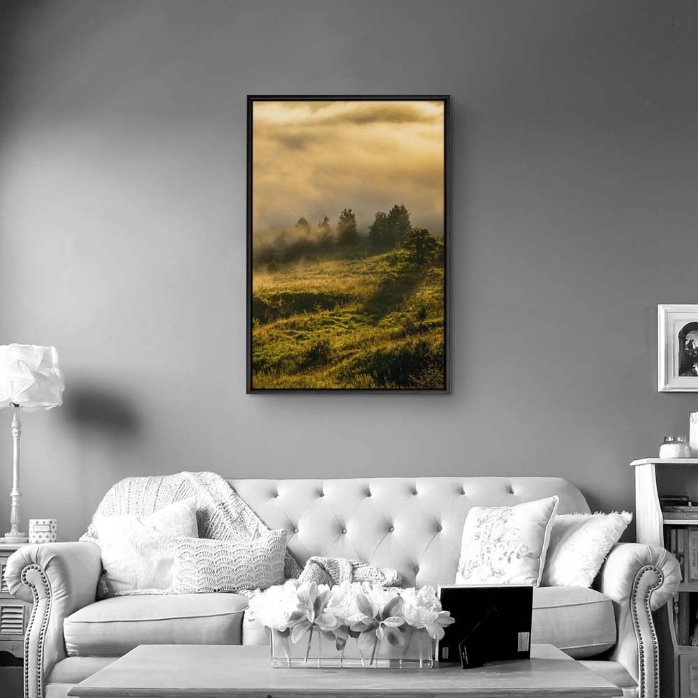 Wald Wiese Nebel am Morgen im Hochformat 80x120cm mit schwarzen Bilderrahmen