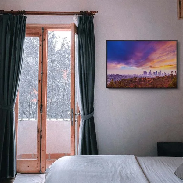 Skyline Los Angeles hills im schwarzen Bilderrahmen, 110x50cm