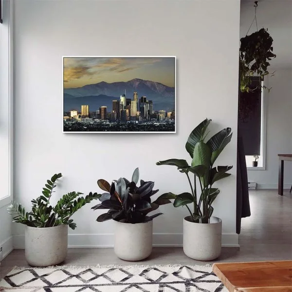 Skyline Los Angeles by night im weißen Bilderrahmen, 120x60cm
