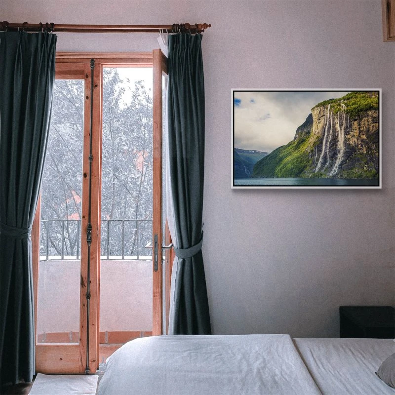 Wasserfall Seven Sisters im weißen Bilderrahmen, 100x70cm
