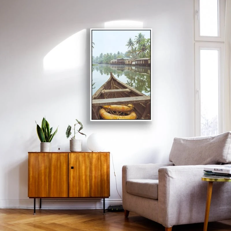 Flüsse & Seen im Hochformat 60x90cm Kumarakom Indien mit weißen Bilderrahmen