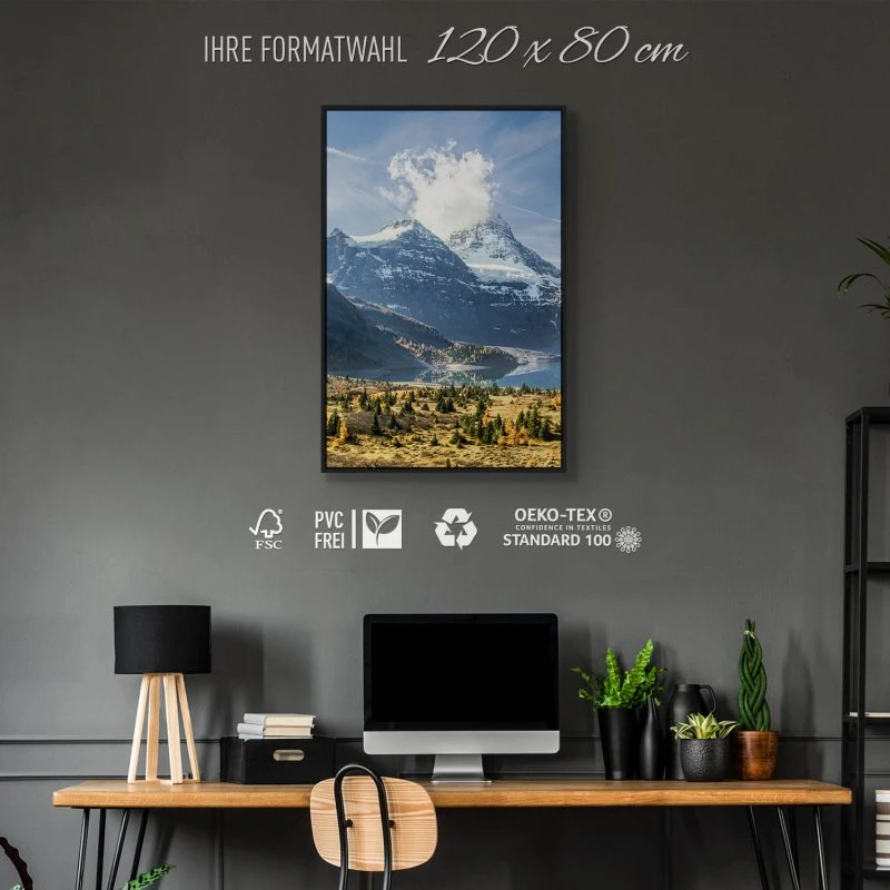Berge & Gebirge Mount and Lake Magog Kanada im Hochformat 80x120cm mit schwarzen Bilderrahmen