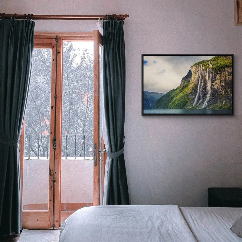 Wasserfall Seven Sisters im schwarzen Bilderrahmen, 90x60cm