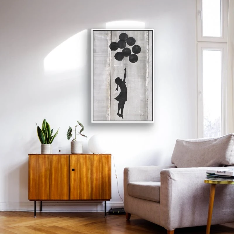 Banksy im Hochformat 80x120cm Girl with ballons mit weißen Bilderrahmen