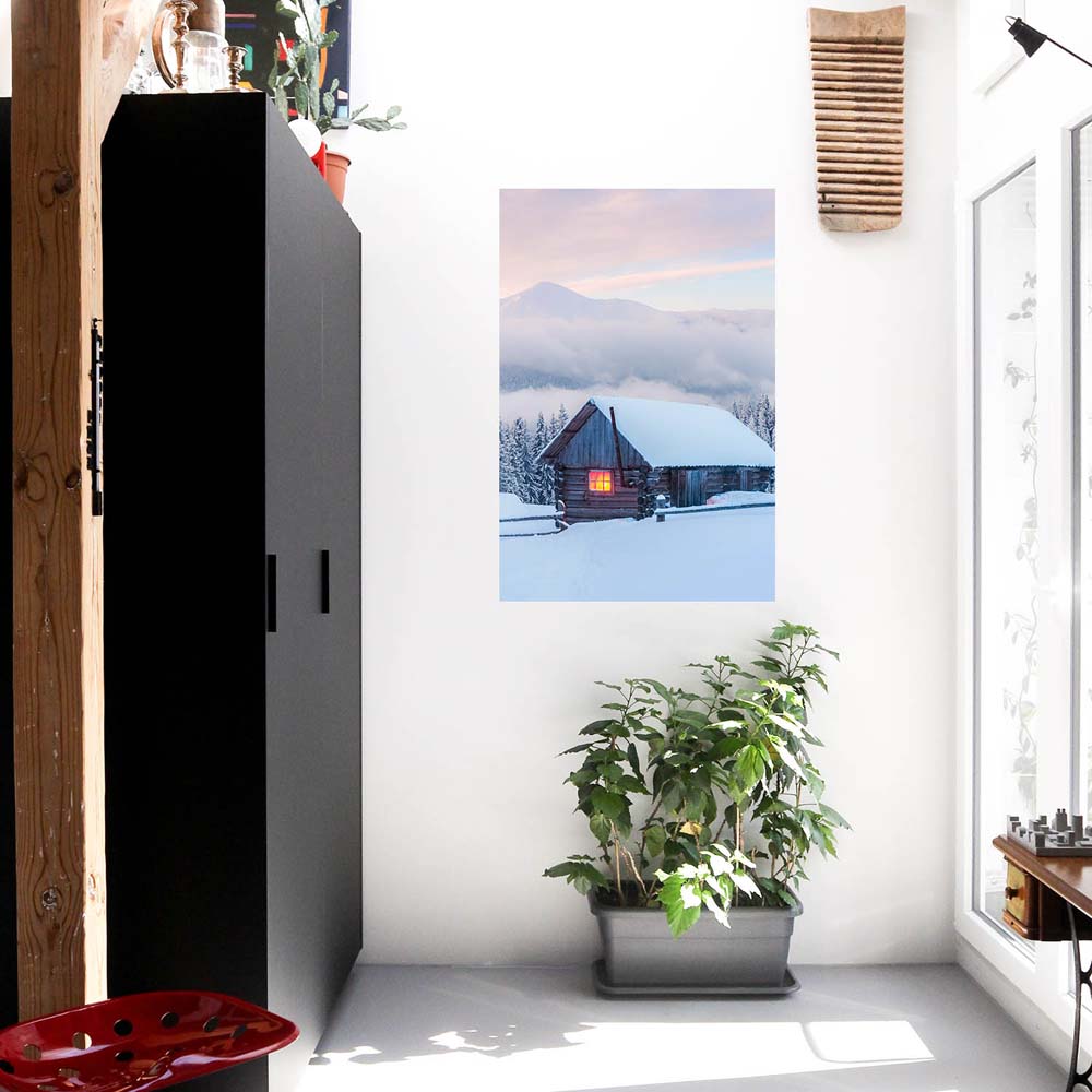 Poster 60x90cm im Hochformat, Winterhütte Berge & Gebirge