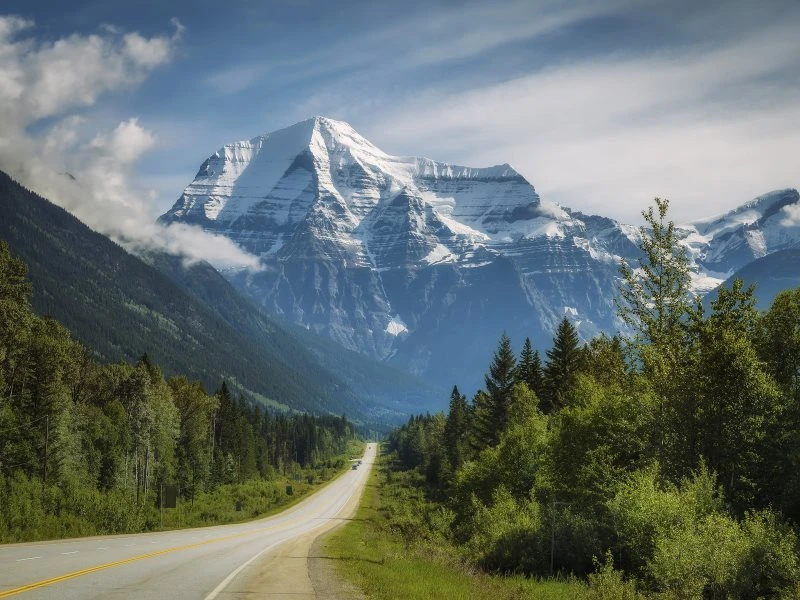 Berge & Gebirge Mount Robson Kanada im schwarzen Bilderrahmen, 160x120cm