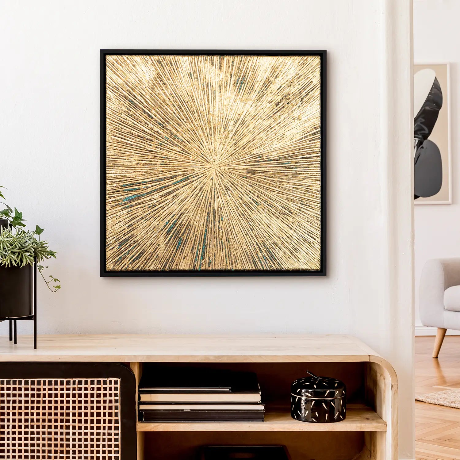 Gemälde 80x80 cm im Schattenfugenrahmen Schwarz, ein Spiel aus Licht und Schatten in Gold – „Schatten des Seins“