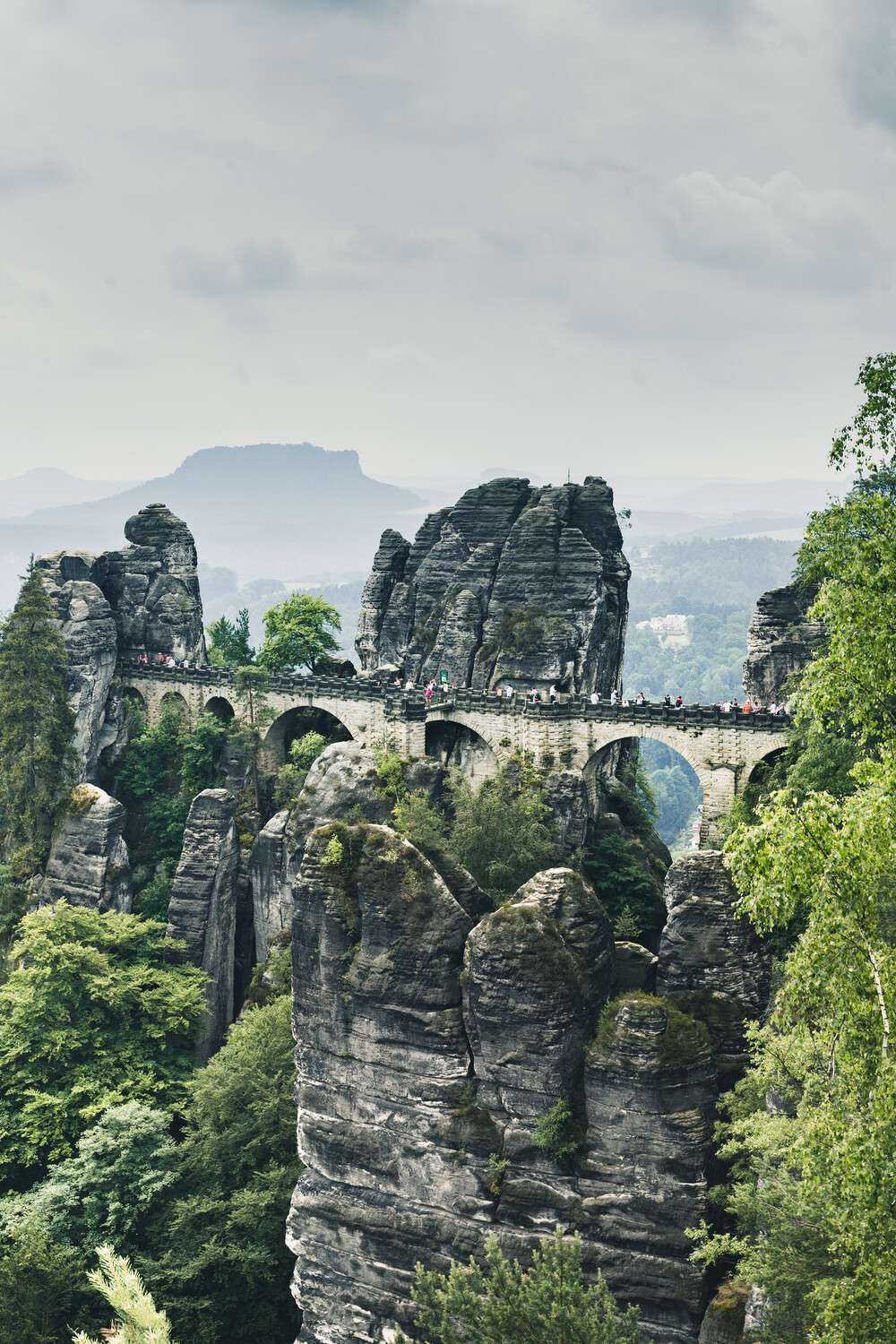 Poster 40x60cm im Hochformat, Bastei Sächsische Schweiz  Berge & Gebirge