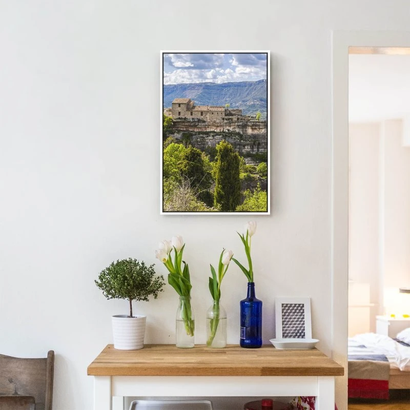 Berge & Gebirge im Hochformat 40x60cm Spanien Dorf Siurana mit weißen Bilderrahmen