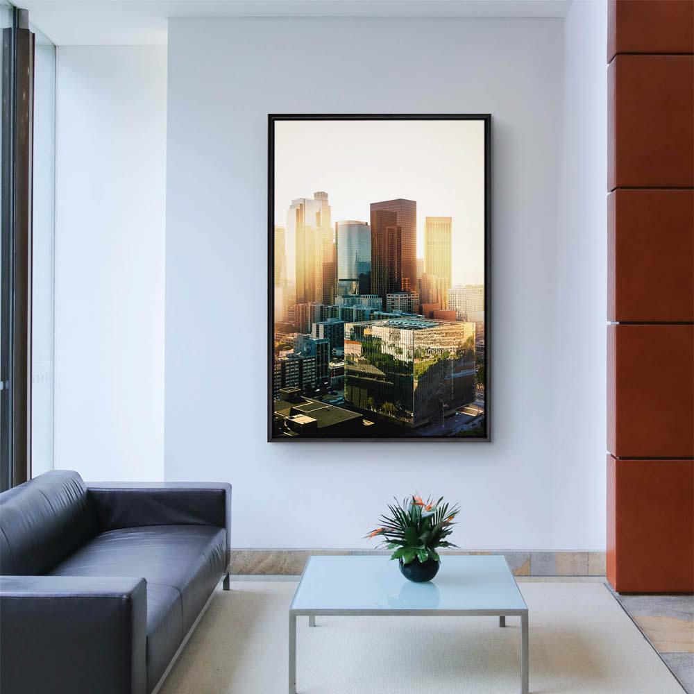 Skyline Los Angeles Sunset im Hochformat 60x90cm mit schwarzen Bilderrahmen