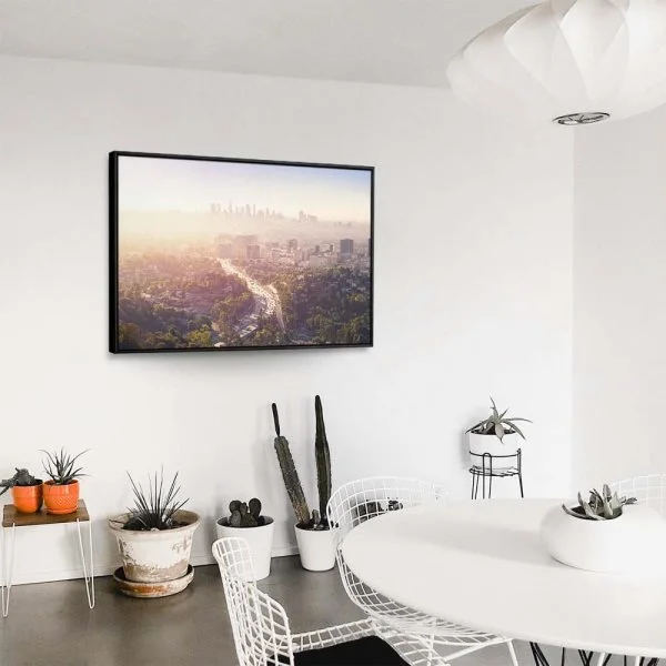 Skyline LA Panoramaview im schwarzen Bilderrahmen, 80x80cm