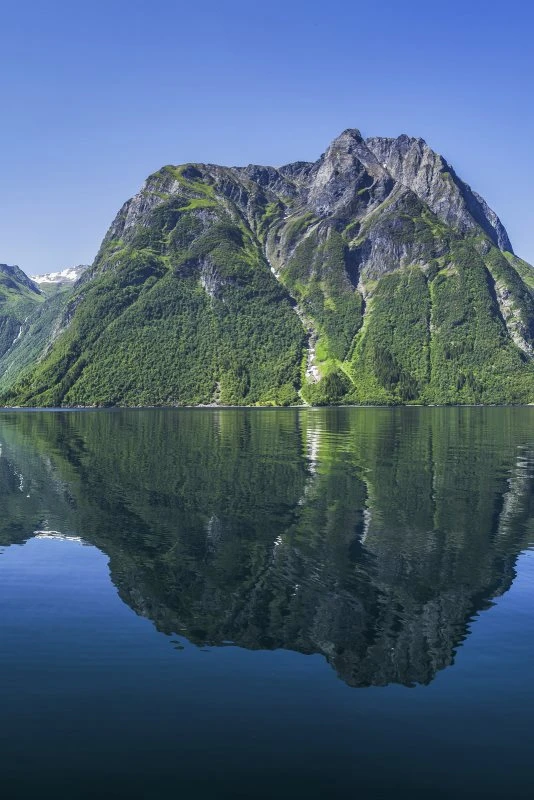 XXL Berge & Gebirge Alu-Dibond Bild im Hochformat 100x150cm, Motiv Fjord Norwegen