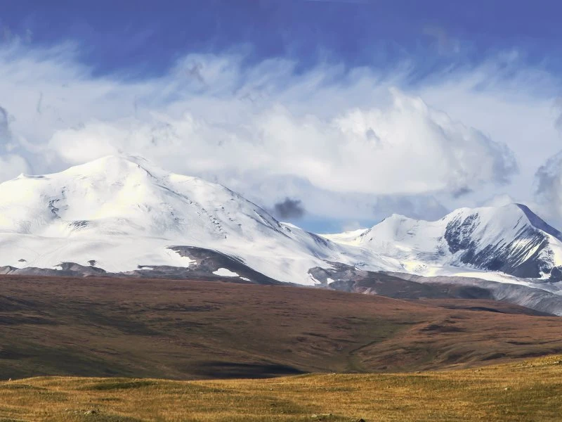 Berge & Gebirge Altai Ukok Russland im schwarzen Bilderrahmen, 160x120cm