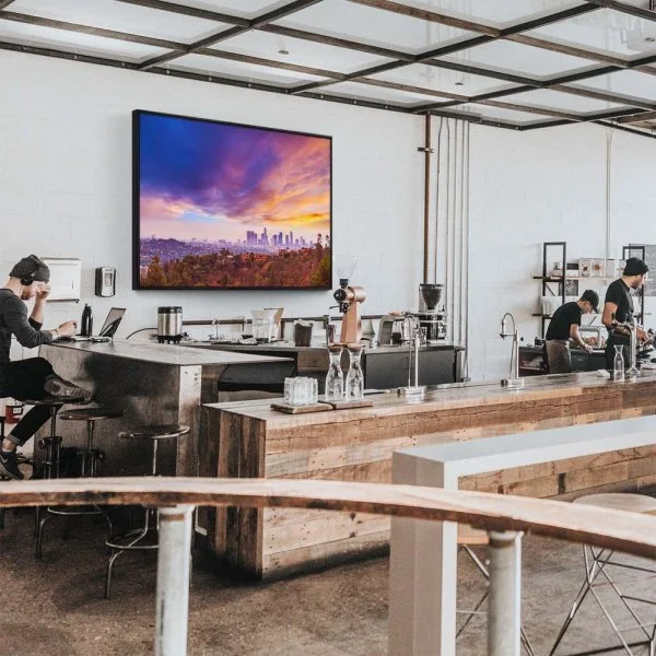 Skyline Los Angeles hills im schwarzen Bilderrahmen, 110x50cm