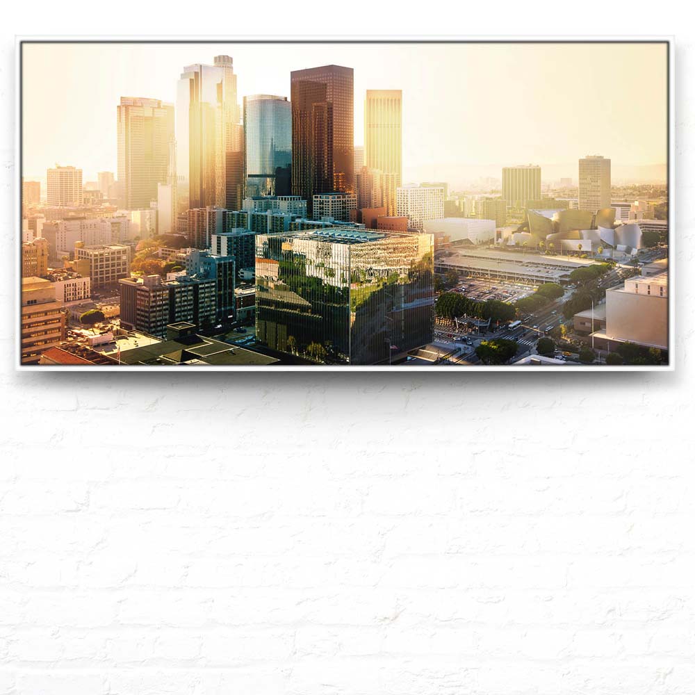 Skyline Los Angeles Sunset im weißen Bilderrahmen, 120x60cm