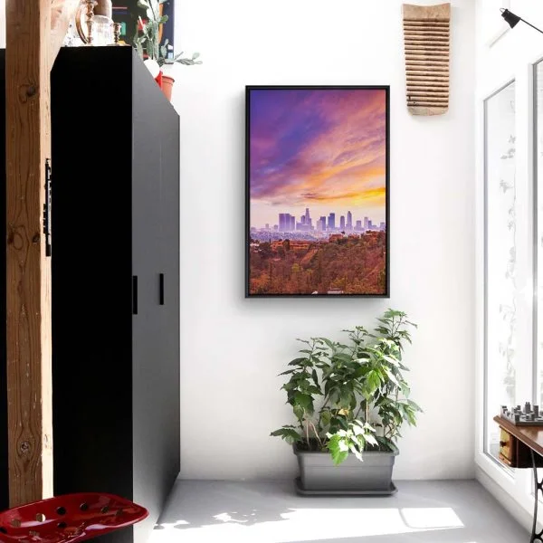 Skyline Los Angeles hills im Hochformat 60x90cm mit schwarzen Bilderrahmen