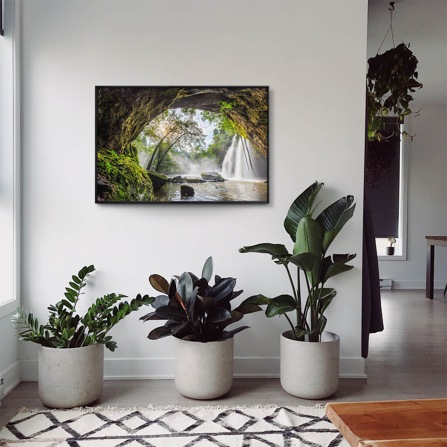 Regenwald Höhlenfall im schwarzen Bilderrahmen, 110x50cm