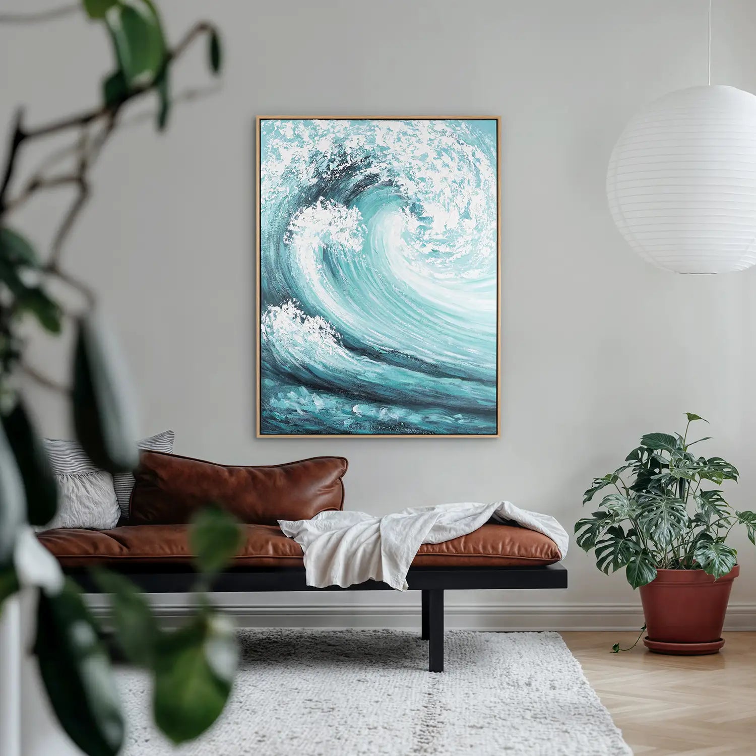Wandbild echt handgemalt 150x200 cm im Rahmen Eiche hell, dynamische Explosion in Blau und Weiß – „Das unendliche Spiel“
