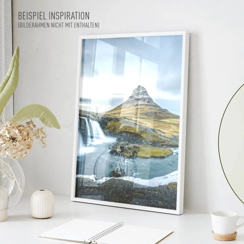 Poster 40x60cm im Hochformat, Berg Kirkjufell Wasserfall