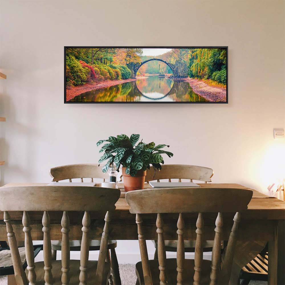 Wald & Bäume Herbst Rakotzbrücke, Kromlau im schwarzen Bilderrahmen, 150x50cm