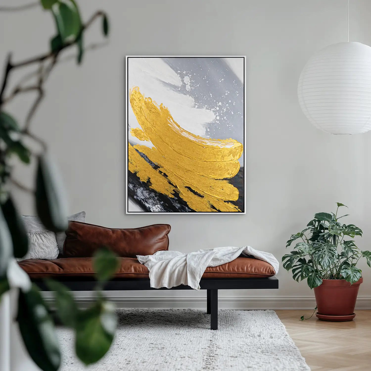 Gemälde 150x200 cm im Schattenfugenrahmen Weiß, abstrakte Komposition in goldenen, weißen und grauen Tönen – „Goldene Reflexionen“