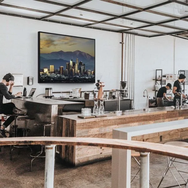 Skyline Los Angeles by night im schwarzen Bilderrahmen, 180x90cm