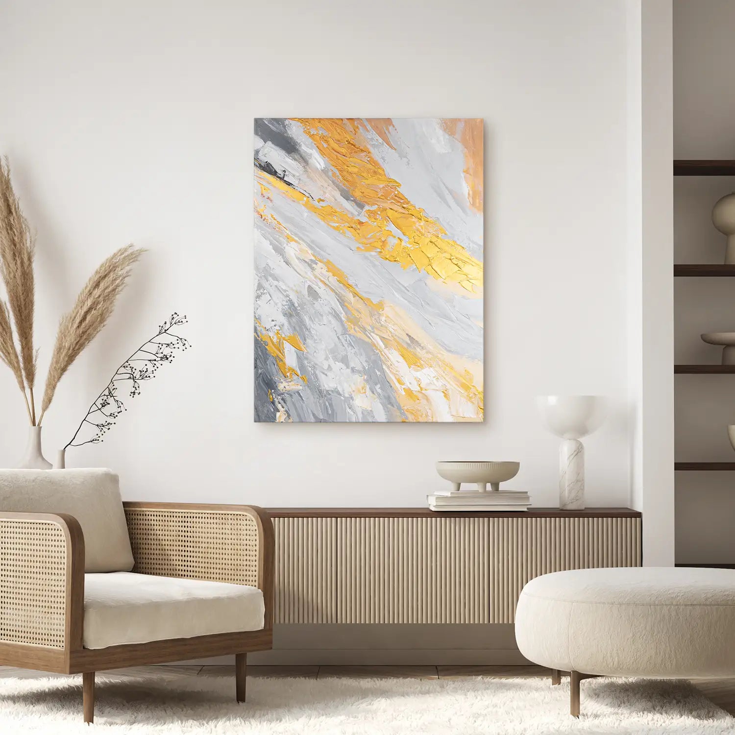 Leinwandbild handgemalt 60x80 cm ohne Rahmen, dynamische Explosion in sanften Weiß- und Grautönen mit goldenen Akzenten – „Atem der Erde“