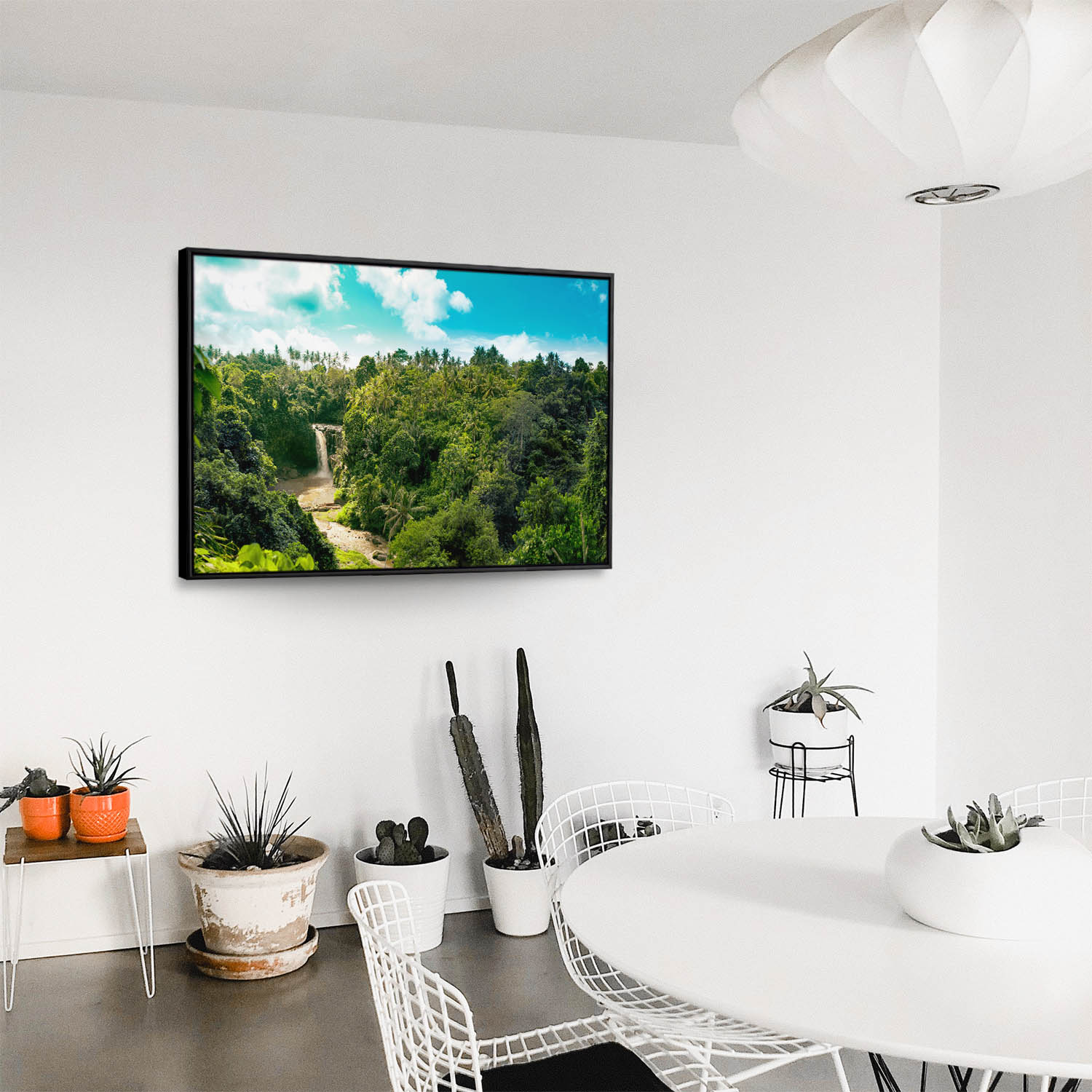 Dschungel Wasserfallpanorama im schwarzen Bilderrahmen, 120x60cm