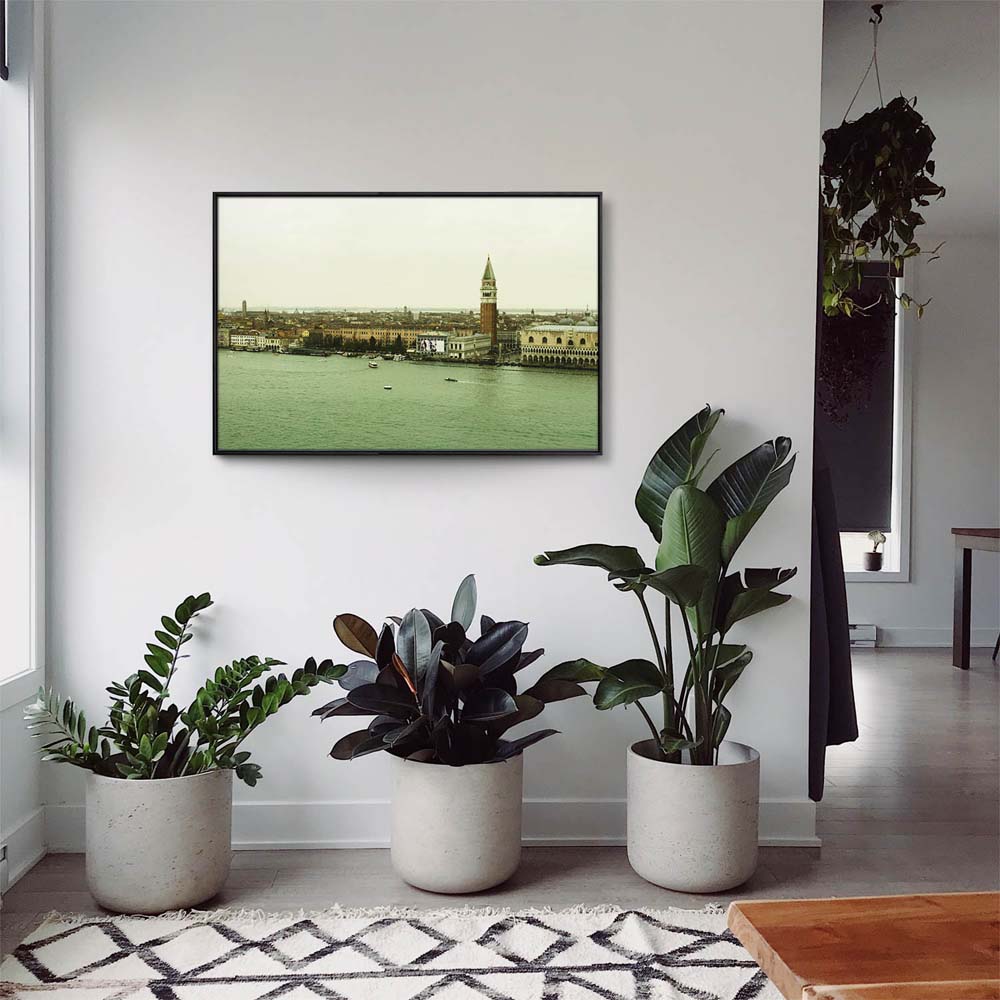 Skyline Venedig in Italien im schwarzen Bilderrahmen, 110x50cm
