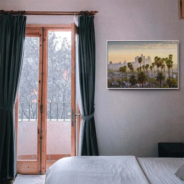 Skyline Los Angeles Palmen im weißen Bilderrahmen, 100x75cm