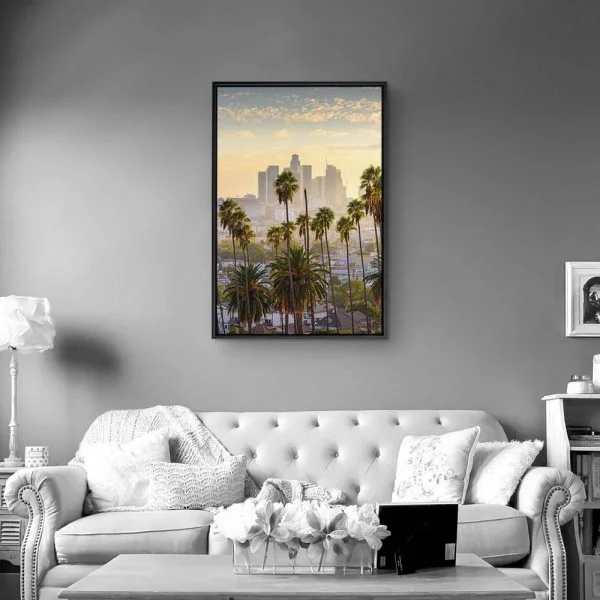 Skyline Los Angeles Palmen im Hochformat 80x120cm mit schwarzen Bilderrahmen
