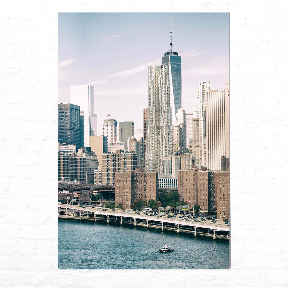 Poster 60x90cm im Hochformat, NYC Manhatten mit Bridge Skyline