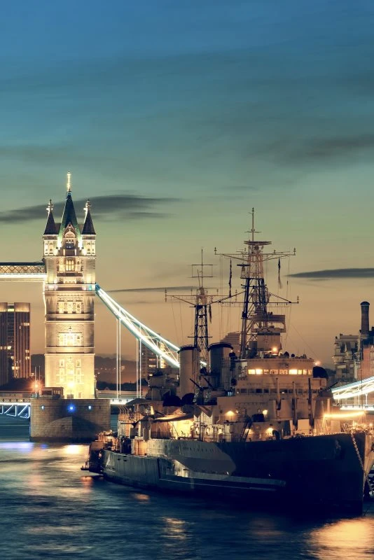 Flüsse & Seen London Themse Tower Bridge Poster XXL 100x150cm im Hochformat