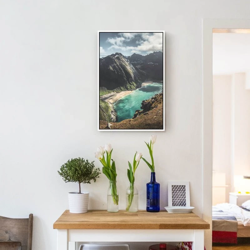 Berge & Gebirge im Hochformat 80x120cm Irgendwo Norwegen Lofoten mit weißen Bilderrahmen